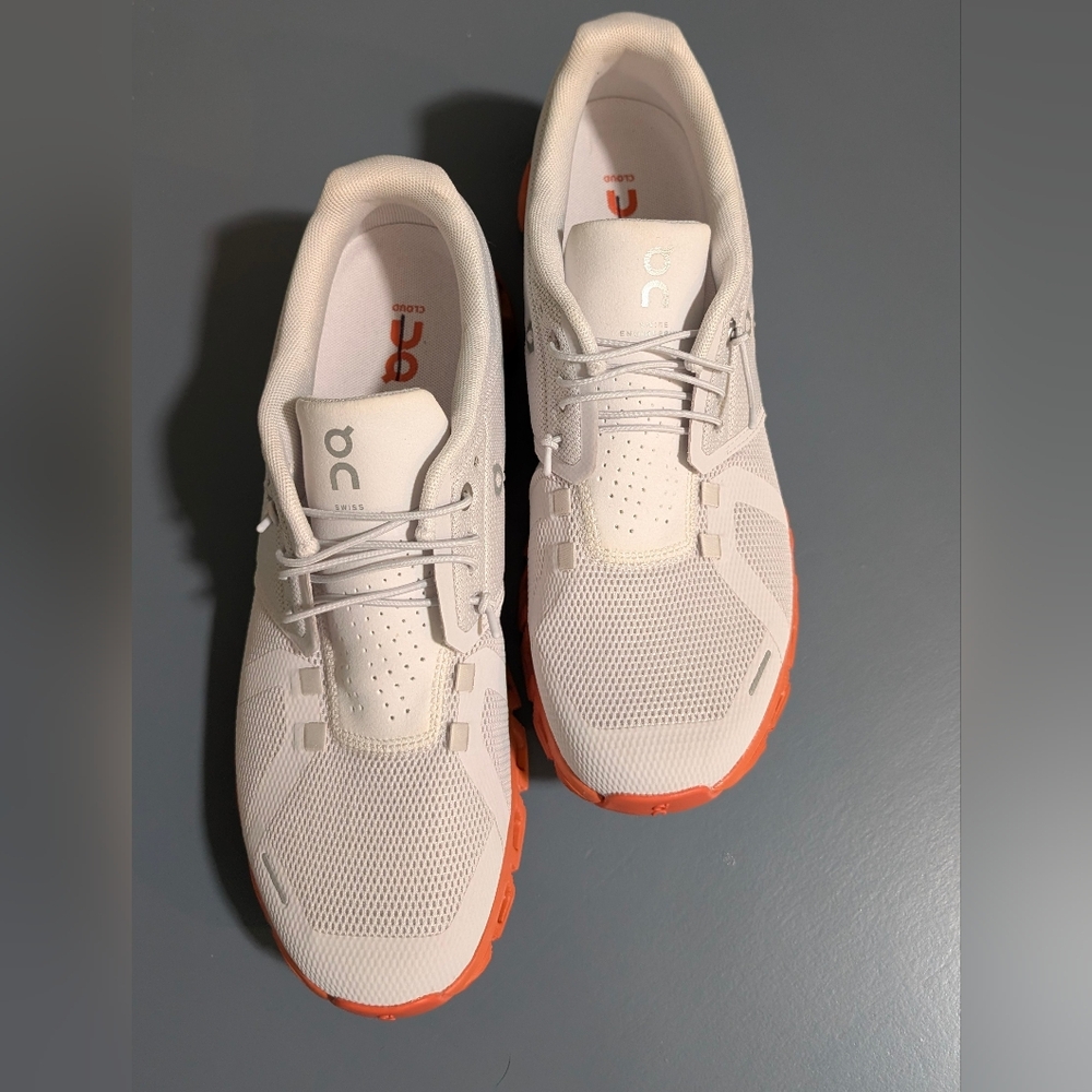 🆕 ON RUNNING | ON CLOUD 5 | FROST/CANYON | SIZE: 10 NEW